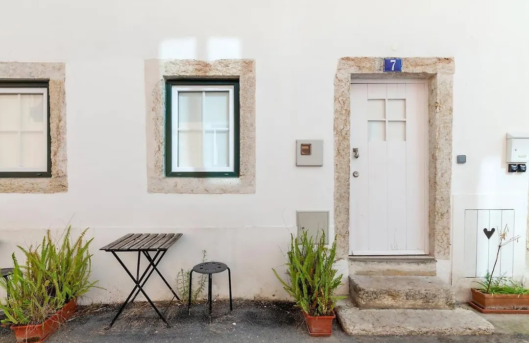 Classic Lisbon Homes: Bright&Central in Belém-1