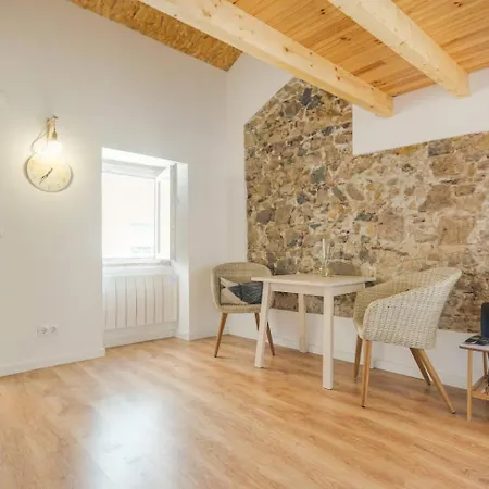 Classic Lisbon Homes: Bright&Central in Belém-3